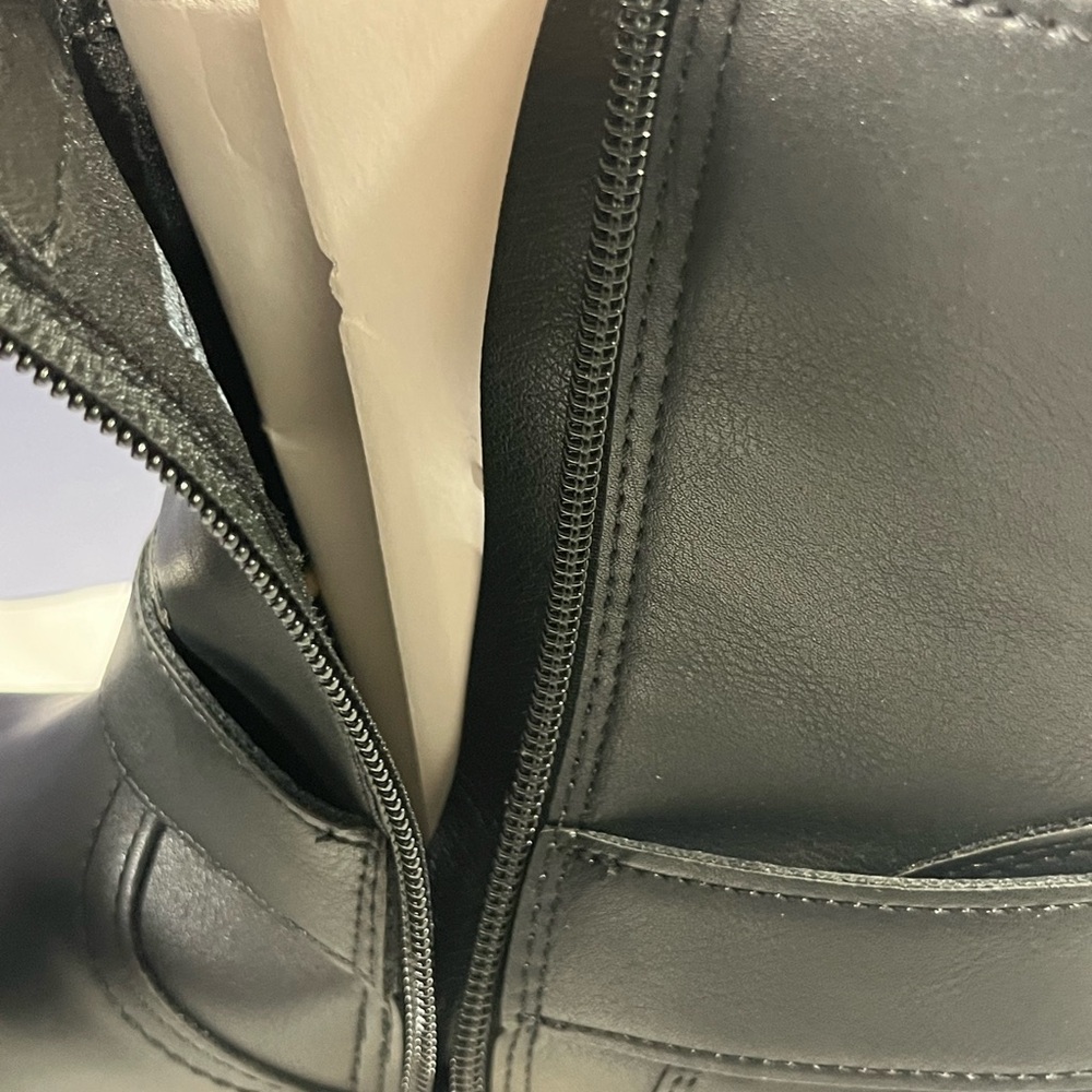 UNIVERSAL THREADS CONNER WOMENS ANKLE BOOT FAUX LEATHER W/BUCKLES BLACK SZ 8.5 - Picture 9 of 14